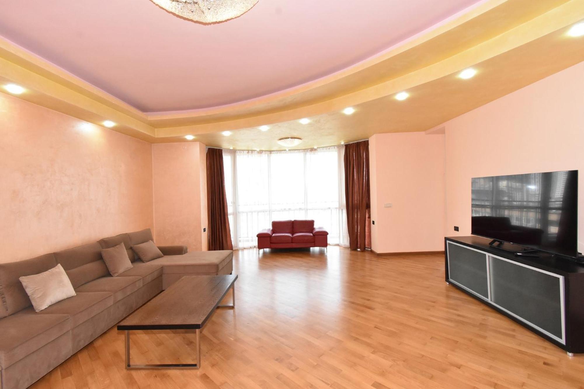 Amiryan Street, 3 Bedrooms Grand And Sunny Apartmet Am2711 Ереван Экстерьер фото